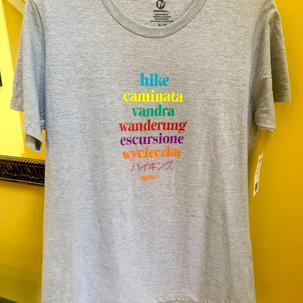 NWT Merrill woman's XL slim fit hike tee in Spanish, Italian, Swedish, Japanese